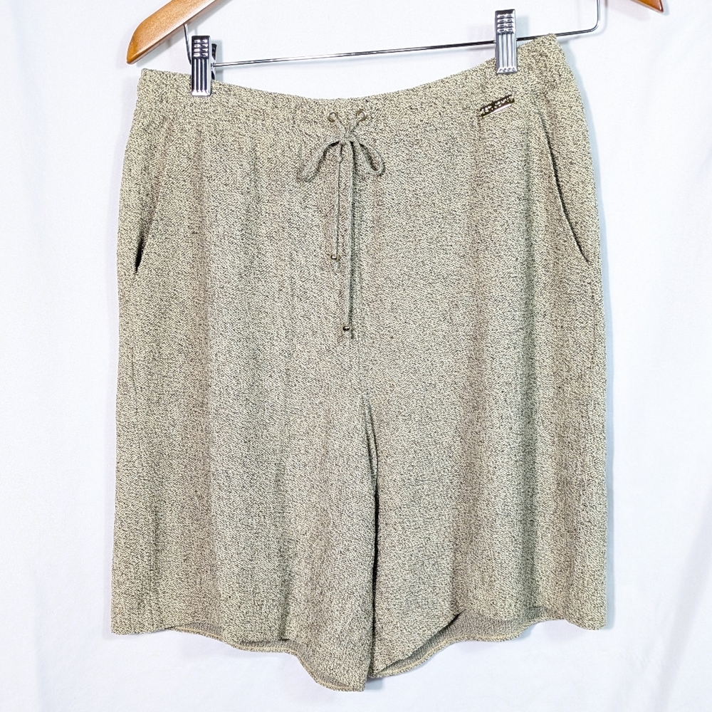 St. John Sport - Marie Gray Bermuda Knit Shorts Beige Tie Waist Pockets Luxury S